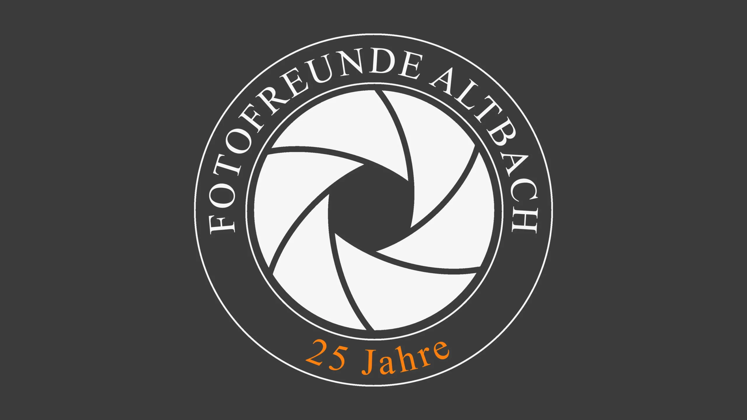 Eröffnung der Fotoausstellung „25 Jahre Fotofreunde Altbach“